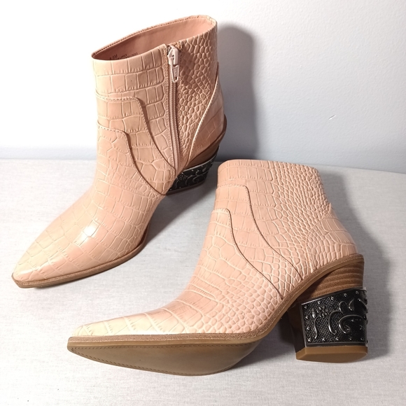 Gianni Bini Shoes - Gianni Bini Eviee Croc Metal Block Heel Western Cowgirl Cowboy  Boots Size 8.5